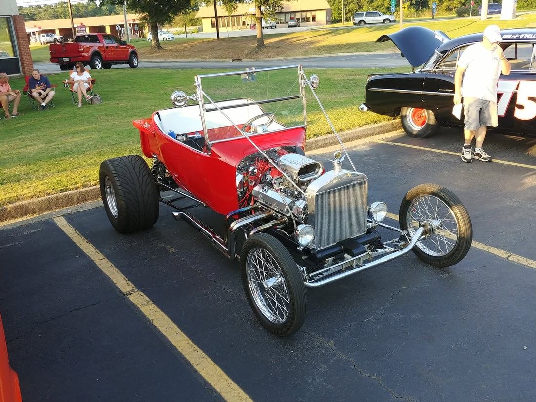 Ford T-bucket roadster — appraised and judged by Mike Thies, I-VAN Certified Vehicle Appraiser